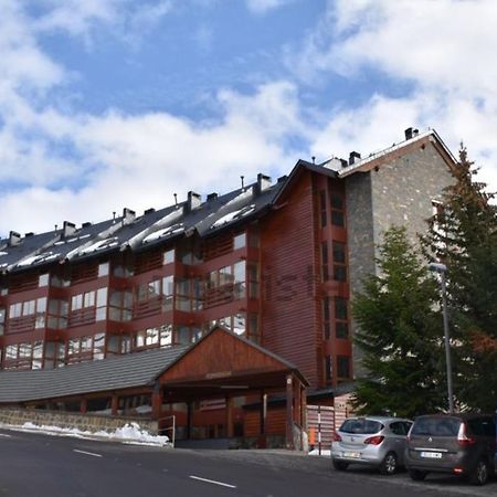 Bajo con terraza y vistas a las montaña en Formigal Exterior foto